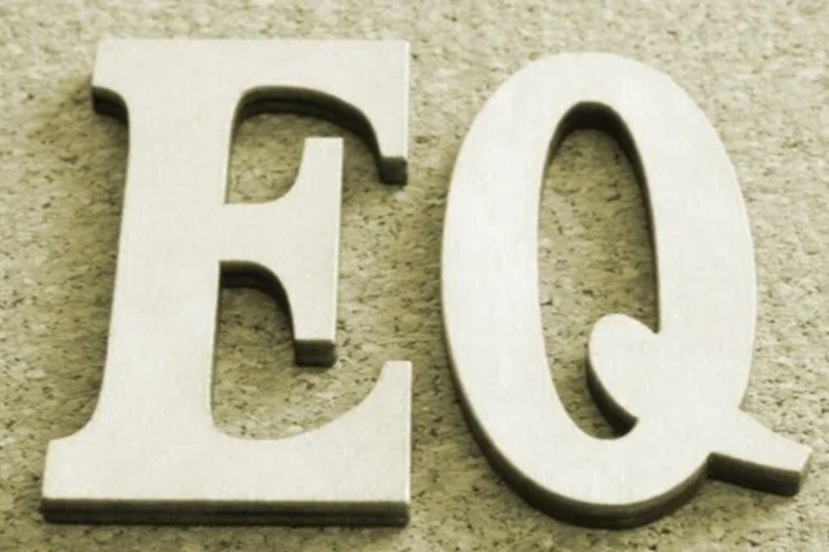 EQ