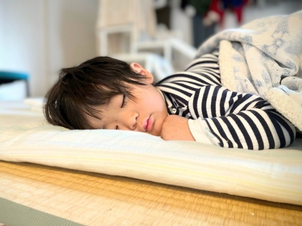 親の育児が子どもの睡眠に与える影響