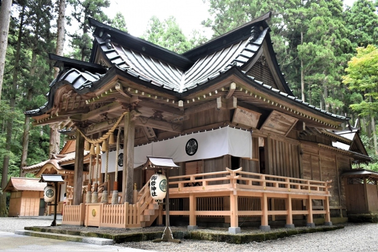 御岩神社と神体山に関連する不思議な現象 - 日本の自然崇拝の象徴に188柱もの神々が祀られている