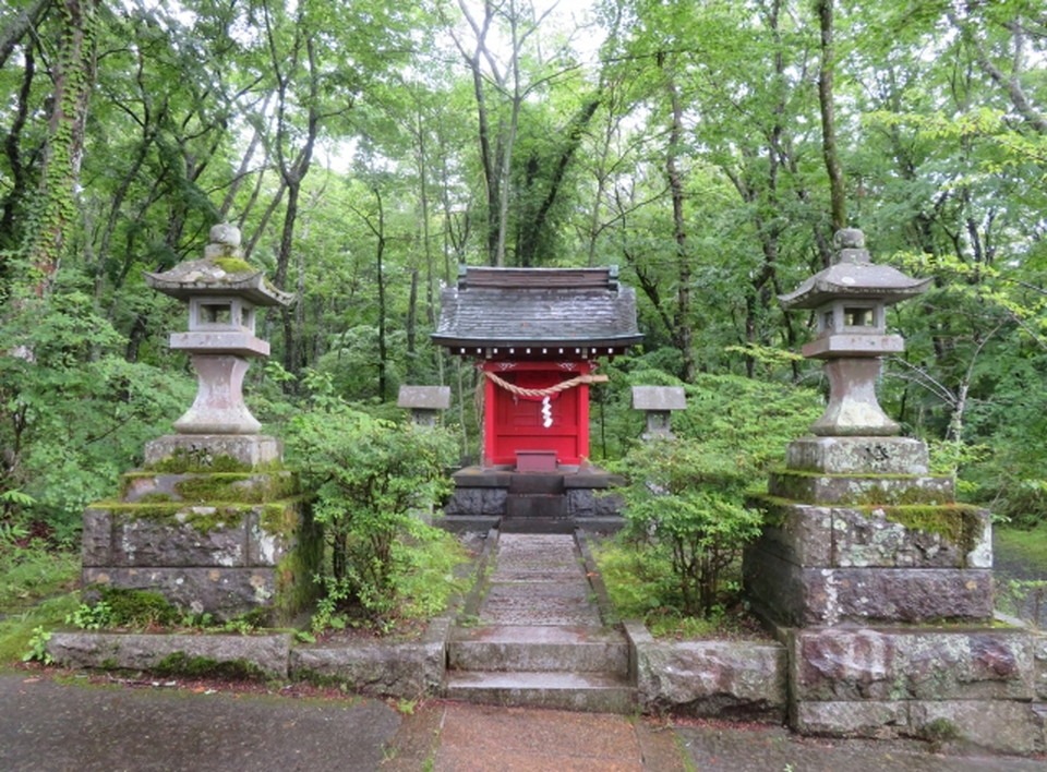 「祟りの鏡」の象徴性と神聖性について