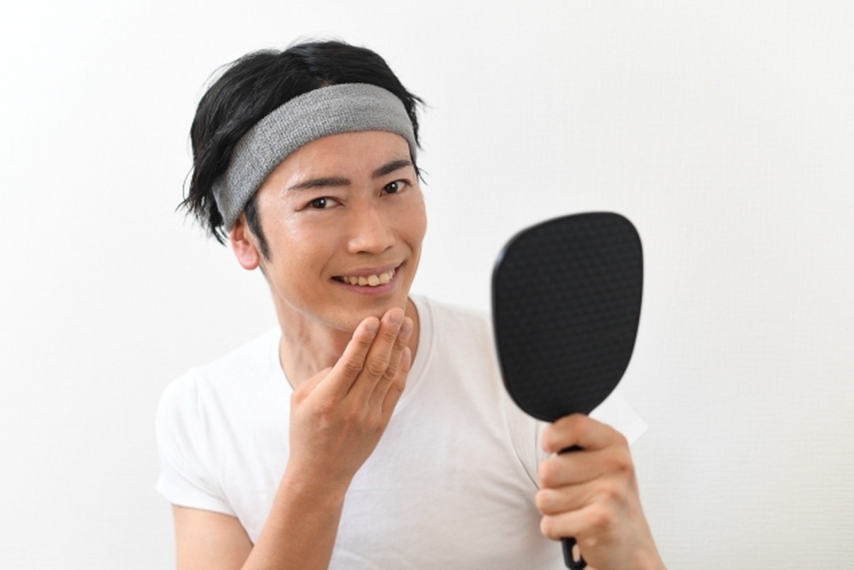 男性のヒゲ脱毛は、清潔感によって周囲に好印象を与え、ルッキンググッド効果によって自信が向上する - ヒゲ脱毛は“印象への投資”として価値ある選択